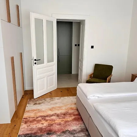 Modern 2 Bedroom In Centre, Free Parking * Sarajevo