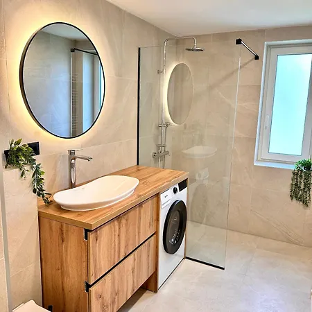 Modern 2 Bedroom In Centre, Free Parking Apartamento